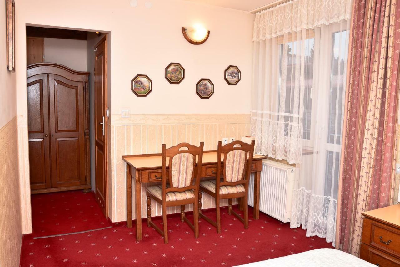 ホテル Cichy Kacik W Karpaczu エクステリア 写真