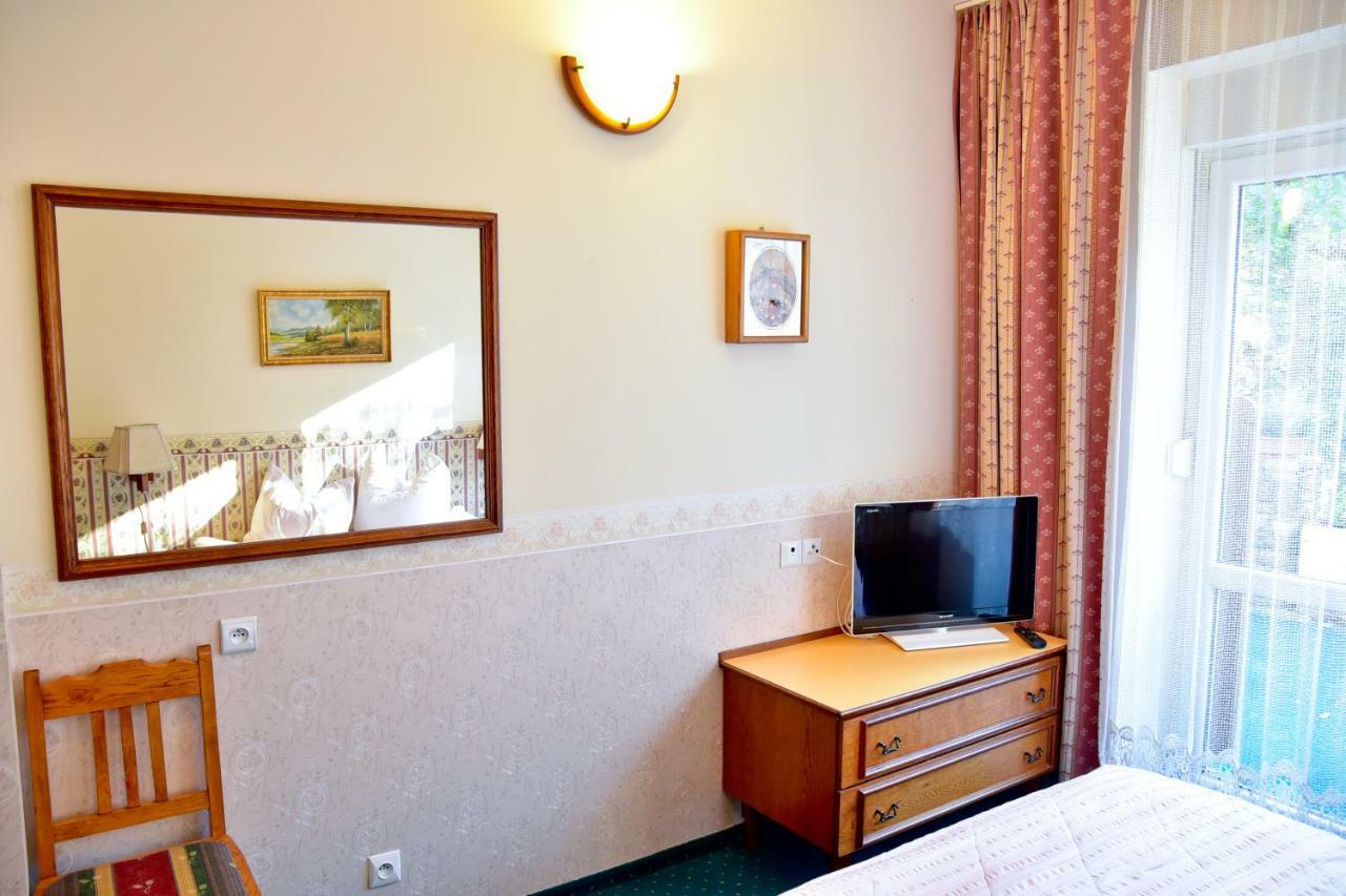 ホテル Cichy Kacik W Karpaczu エクステリア 写真